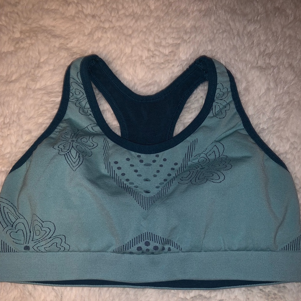 Smart wool sports bra